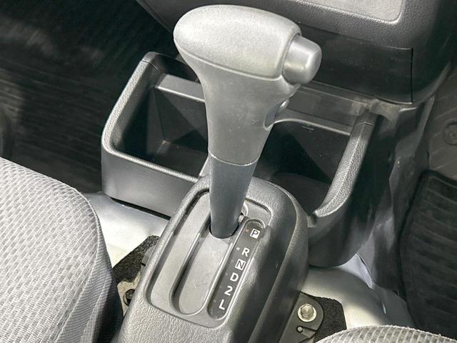 ハイゼットトラック スタンダードＳＡＩＩＩｔ　４ＷＤ　スマートアシスト　禁煙車　車線逸脱防止警報　誤発進抑制制御機能　先行車発進告知機能　盗難防止装置　トラクションコントロール　ＡＭ／ＦＭ　バニティミラー　サンバイザー　パワーステアリング（38枚目）