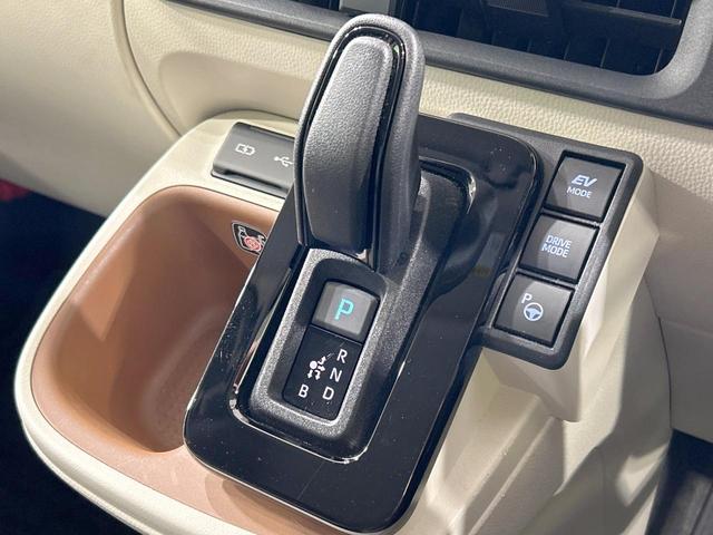 シエンタ ハイブリッドＺ　純正１０型ナビ　全周囲カメラ　セーフティセンス　両側電動ドア　チームメイト　禁煙車　ＥＴＣ２．０　ブラインドスポットモニター　ＬＥＤヘッド　前席シートヒーター　ステアリングヒーター　スマートキー（31枚目）