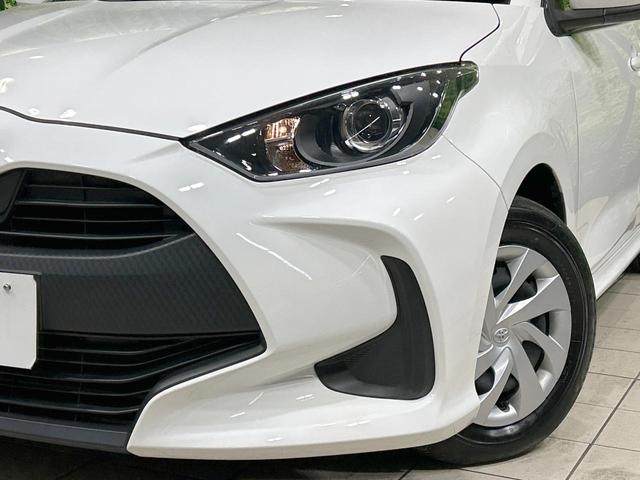 ヤリス ハイブリッドX 純正ナビ バックカメラ セーフティセンス レーダークルーズ 禁煙車 オートエアコン オートライト ETC AC100V電源 ステアリングスイッチ キーレスエントリー 電動格納ミラー バニティミラー(12枚目)
