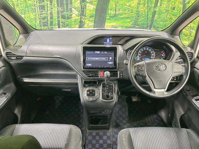 ヴォクシー ＺＳ　煌　両側電動ドア　純正９型ナビ　後席モニター　バックカメラ　セーフティセンス　禁煙車　スマートキー　ＬＥＤヘッド　ＥＴＣ　オートマチックハイビーム　オートエアコン　純正１６インチＡＷ　Ｂｌｕｅｔｏｏｔｈ（2枚目）
