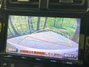 プリウス Ｓツーリングセレクション　純正９型ナビ　バックカメラ　セーフティセンス　レーダークルーズ　禁煙車　ハーフレザー　シートヒーター　スマートキー　ＬＥＤヘッド／フォグ　オートマチックハイビーム　オートエアコン　純正１７インチＡＷ（4枚目）