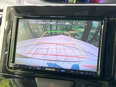 【バックカメラ】駐車時に後方がリアルタイム映像で確認できます。大型商業施設や立体駐車場での駐車時や、夜間のバック時に大活躍！運転スキルに関わらず、今や必須となった装備のひとつです！ 5