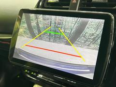 【バックカメラ】駐車時に後方がリアルタイム映像で確認できます。大型商業施設や立体駐車場での駐車時や、夜間のバック時に大活躍！運転スキルに関わらず、今や必須となった装備のひとつです！ 4