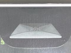 【ホンダセンシング】走行中に前方の車両等を認識し、衝突しそうな時は警報とブレーキで衝突回避と被害軽減をアシスト。より安全にドライブをお楽しみいただけます。 3