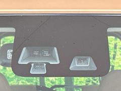 【エマージェンシーブレーキ】走行中に前方の車両等を認識し、衝突しそうな時は警報とブレーキで衝突回避と被害軽減をアシスト。より安全にドライブをお楽しみいただけます。 6