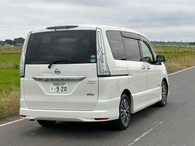 セレナ ハイウェイスター　Ｓ－ハイブリッド　ハイウェイスターＳハイブリッド平成２７年１月登録走行１９０１６８ｋｍユザー買取車バックカメラ両側パワースライドドアＬＥＤヘッドライトフルセグテレビＥＴＣガソリン車８人乗り（4枚目）