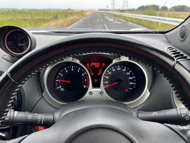 ジューク 16GT パーソナライゼーション 車検2027年10月ユザー買取車ワンオーナー純正ナビテレビ社外マフラーHIDヘッドライトETCプッシュスタートスマートキー色ブルーガソリン車5人乗り(27枚目)