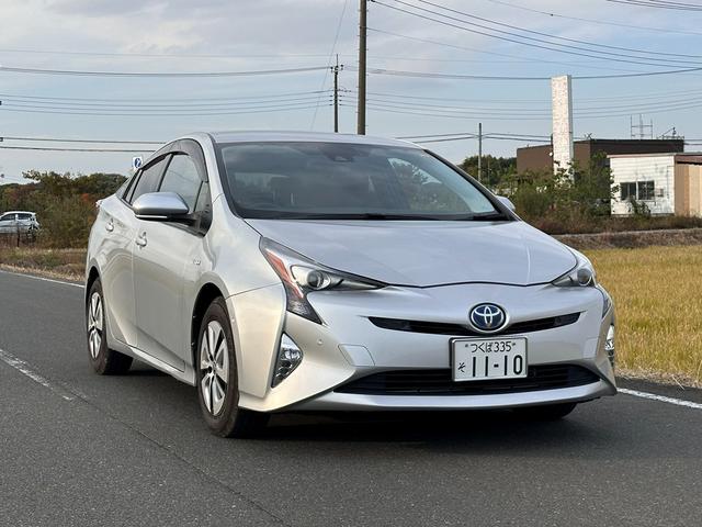 プリウス Ａ　平成２８年９月登録走行２５８２３ｋｍ型式ＤＡＡ－ＺＶＷ５１純正９インチナビフルセグテレビバックモニタークリアランストヨタセーフティセンス車検２０２７年９月色シルバーガソリン車（ＨＶ）５人乗り（2枚目）