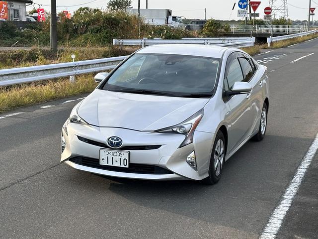 プリウス Ａ　平成２８年９月登録走行２５８２３ｋｍ型式ＤＡＡ－ＺＶＷ５１純正９インチナビフルセグテレビバックモニタークリアランストヨタセーフティセンス車検２０２７年９月色シルバーガソリン車（ＨＶ）５人乗り（3枚目）