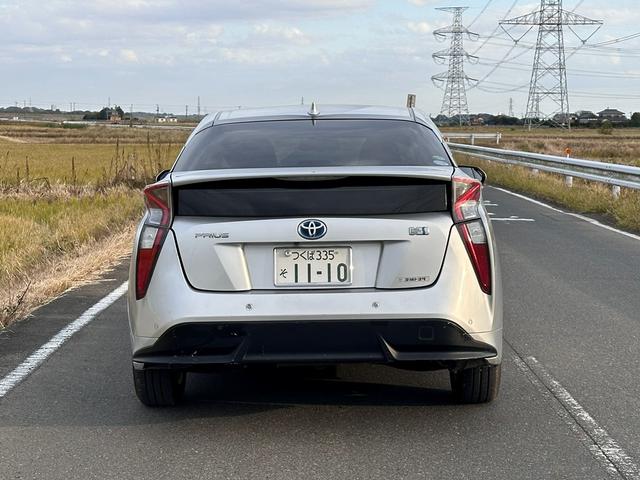 プリウス Ａ　平成２８年９月登録走行２５８２３ｋｍ型式ＤＡＡ－ＺＶＷ５１純正９インチナビフルセグテレビバックモニタークリアランストヨタセーフティセンス車検２０２７年９月色シルバーガソリン車（ＨＶ）５人乗り（8枚目）
