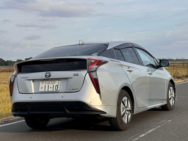 プリウス Ａ　平成２８年９月登録走行２５８２３ｋｍ型式ＤＡＡ－ＺＶＷ５１純正９インチナビフルセグテレビバックモニタークリアランストヨタセーフティセンス車検２０２７年９月色シルバーガソリン車（ＨＶ）５人乗り（31枚目）