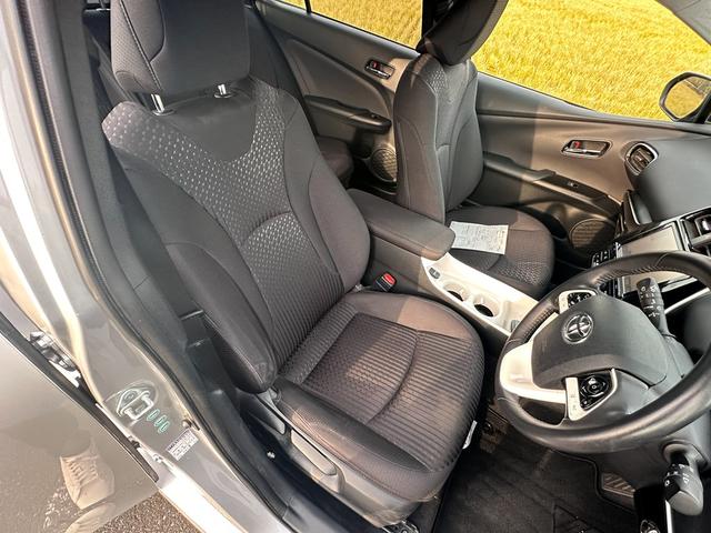 プリウス Ａ　平成２８年９月登録走行２５８２３ｋｍ型式ＤＡＡ－ＺＶＷ５１純正９インチナビフルセグテレビバックモニタークリアランストヨタセーフティセンス車検２０２７年９月色シルバーガソリン車（ＨＶ）５人乗り（33枚目）