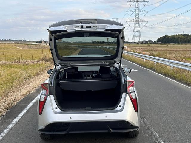 プリウス Ａ　平成２８年９月登録走行２５８２３ｋｍ型式ＤＡＡ－ＺＶＷ５１純正９インチナビフルセグテレビバックモニタークリアランストヨタセーフティセンス車検２０２７年９月色シルバーガソリン車（ＨＶ）５人乗り（34枚目）