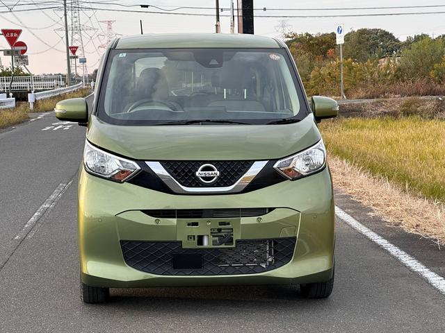 デイズ Ｘ　車検２０２７年１１月エマージェンシーブレーキアイドリングストップアラウンドビューモニタープッシュスタートスマートキー色グリーンガソリン車４人乗り（20枚目）