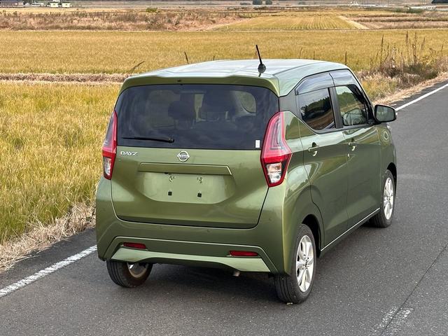 デイズ Ｘ　車検２０２７年１１月エマージェンシーブレーキアイドリングストップアラウンドビューモニタープッシュスタートスマートキー色グリーンガソリン車４人乗り（22枚目）