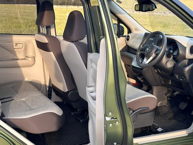 デイズ Ｘ　車検２０２７年１１月エマージェンシーブレーキアイドリングストップアラウンドビューモニタープッシュスタートスマートキー色グリーンガソリン車４人乗り（23枚目）