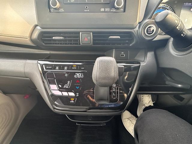 デイズ Ｘ　車検２０２７年１１月エマージェンシーブレーキアイドリングストップアラウンドビューモニタープッシュスタートスマートキー色グリーンガソリン車４人乗り（27枚目）