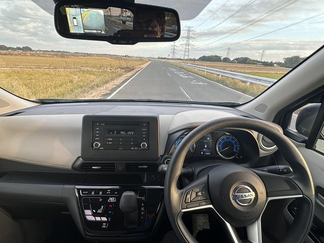 デイズ Ｘ　車検２０２７年１１月エマージェンシーブレーキアイドリングストップアラウンドビューモニタープッシュスタートスマートキー色グリーンガソリン車４人乗り（29枚目）