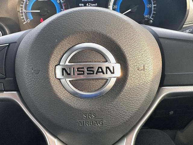 デイズ Ｘ　車検２０２７年１１月エマージェンシーブレーキアイドリングストップアラウンドビューモニタープッシュスタートスマートキー色グリーンガソリン車４人乗り（37枚目）