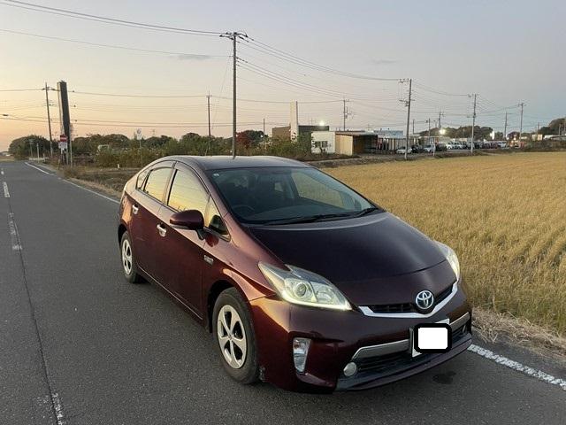 プリウスＰＨＶ Ｓ　純正ナビテレビＥＴＣ充電器ケーブル取説保証書記録簿スマートキー×２（3枚目）