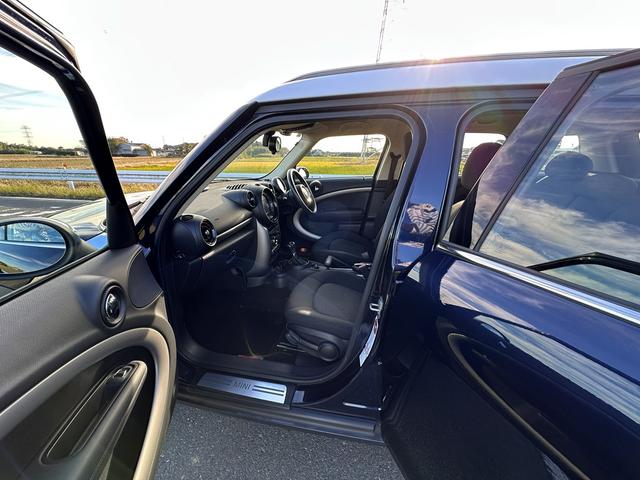 ＭＩＮＩ ワン　クロスオーバー　ユザー買取車純正ナビＥＴＣドライブレコーダー車検２０２６年３月プッシュスタート色ブルーガソリン車５人乗りエアバッグパワーウインドウ（18枚目）