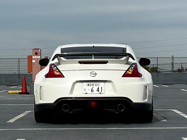 フェアレディZ ニスモ 6MT 専用チューニングコンピューター 専用ハーフレザーシート スマートキー・プッシュスタート WORK19インチアルミ(8枚目)