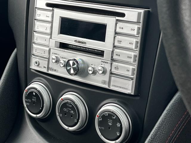 フェアレディZ ニスモ 6MT 専用チューニングコンピューター 専用ハーフレザーシート スマートキー・プッシュスタート WORK19インチアルミ(18枚目)