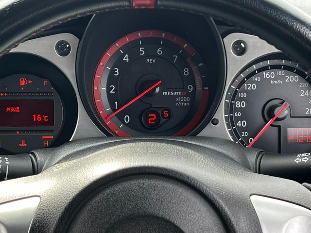 フェアレディZ ニスモ 6MT 専用チューニングコンピューター 専用ハーフレザーシート スマートキー・プッシュスタート WORK19インチアルミ(20枚目)