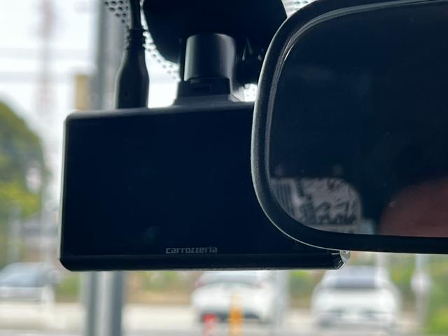 フェアレディZ ニスモ 6MT 専用チューニングコンピューター 専用ハーフレザーシート スマートキー・プッシュスタート WORK19インチアルミ(24枚目)