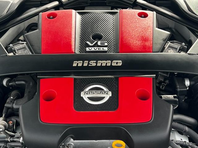 フェアレディZ ニスモ 6MT 専用チューニングコンピューター 専用ハーフレザーシート スマートキー・プッシュスタート WORK19インチアルミ(28枚目)