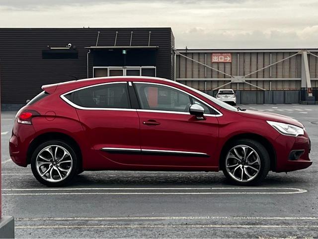 DS4 スポーツシック ETC オートクルーズコントロール アルミホイール HID 電動格納ミラー シートヒーター MT 盗難防止システム ABS ESC CD エアコン パワーウィンドウ(4枚目)