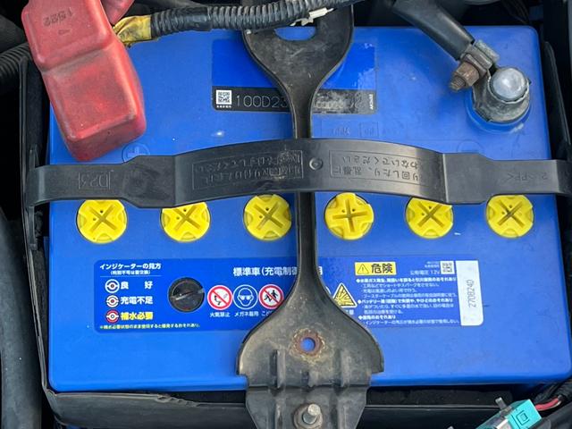 インプレッサ WRX 5速MT!4WD!NS2Rタイヤ!RMPRACINGホイール!Defi水温計/ターボ計!車高調!柿本改マフラー!(40枚目)