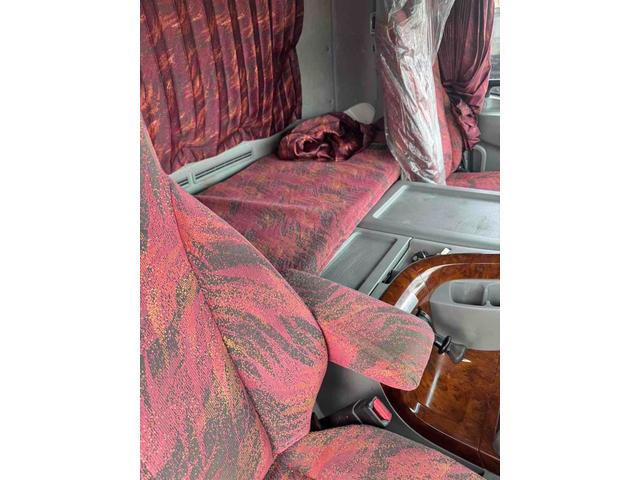 クオン カスタム 積載量10トン トラック ダンプ 後輪ダブル ETC ナビ エアコン パワーウィンドウ 運転席エアバッグ(26枚目)