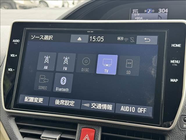 ノア Ｓｉ　ダブルバイビーＩＩＩ　両電スラ　１０インチフルセグナビ　１２インチフリップダウンモニター　セーフティセンス　スマートキー　Ｐスタ　ＢＴ　ＤＶＤ再生　ＥＴＣ　クルコン　ステリモ　ＬＥＤヘッドライト　Ａハイビーム　Ｃセンサー（3枚目）