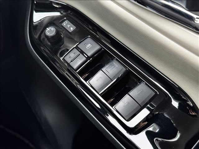 ノア Ｓｉ　ダブルバイビーＩＩＩ　両電スラ　１０インチフルセグナビ　１２インチフリップダウンモニター　セーフティセンス　スマートキー　Ｐスタ　ＢＴ　ＤＶＤ再生　ＥＴＣ　クルコン　ステリモ　ＬＥＤヘッドライト　Ａハイビーム　Ｃセンサー（31枚目）