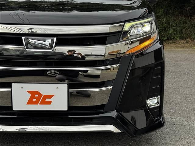 ノア Ｓｉ　ダブルバイビーＩＩＩ　両電スラ　１０インチフルセグナビ　１２インチフリップダウンモニター　セーフティセンス　スマートキー　Ｐスタ　ＢＴ　ＤＶＤ再生　ＥＴＣ　クルコン　ステリモ　ＬＥＤヘッドライト　Ａハイビーム　Ｃセンサー（37枚目）