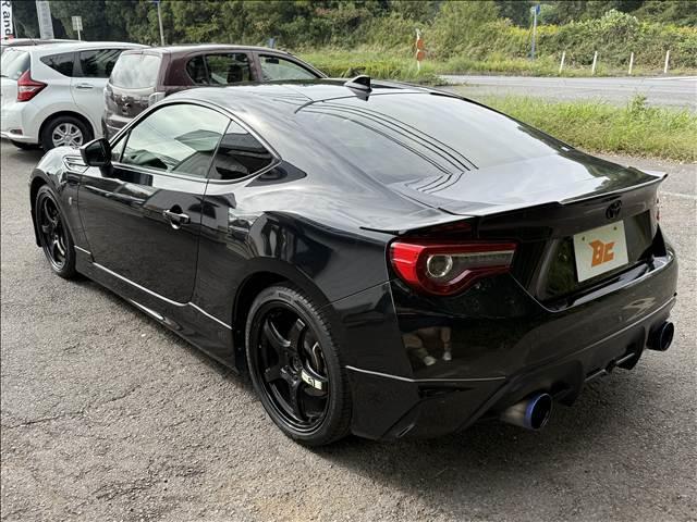 ８６ ＧＴ　ディスプレイオーディオ　モデリスタエアロ　レイズ１８インチＡＷ　ＨＫＳ製マフラー　Ｂモニター　前後ドラレコ　ＥＴＣ　ＢＴ　Ｐスタ　スマートキー　クルコン　デジタルインナーミラー　Ａライト　フォグ（8枚目）