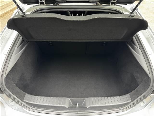 ＭＡＺＤＡ３ファストバック １５Ｓ　フルセグナビ　ＤＶＤ再生　ＢＴ　Ｂモニ　スマートＢ　追従クルコン　Ｃセンサー　ＨＵＤ　Ａホールド　電子Ｐ　スマキー　Ｐスタ　ＥＴＣ　ＬＥＤヘッド　Ａライト　Ａハイビーム　サイドエアＢ　ステリモ（11枚目）