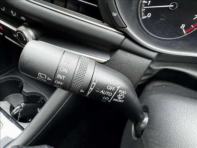 ＭＡＺＤＡ３ファストバック １５Ｓ　フルセグナビ　ＤＶＤ再生　ＢＴ　Ｂモニ　スマートＢ　追従クルコン　Ｃセンサー　ＨＵＤ　Ａホールド　電子Ｐ　スマキー　Ｐスタ　ＥＴＣ　ＬＥＤヘッド　Ａライト　Ａハイビーム　サイドエアＢ　ステリモ（29枚目）