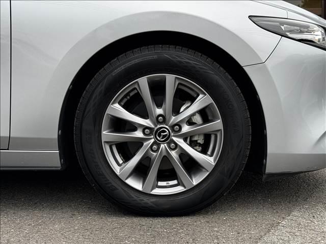 ＭＡＺＤＡ３ファストバック １５Ｓ　フルセグナビ　ＤＶＤ再生　ＢＴ　Ｂモニ　スマートＢ　追従クルコン　Ｃセンサー　ＨＵＤ　Ａホールド　電子Ｐ　スマキー　Ｐスタ　ＥＴＣ　ＬＥＤヘッド　Ａライト　Ａハイビーム　サイドエアＢ　ステリモ（40枚目）