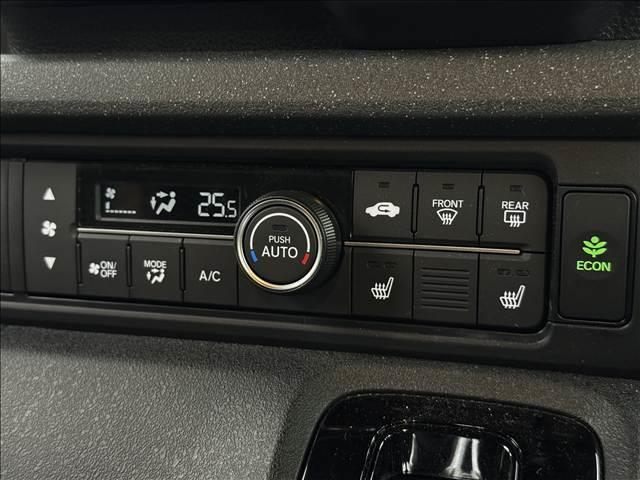 N-BOXカスタム ターボ 9インチフルセグナビ ホンダセンシング 両電スラ ETC 前後ドラレコ Bモニター BT Pスタ スマートキー Cセンサー シートヒーター レーダークルコン Aハイビーム Aライト LEDヘッド(13枚目)