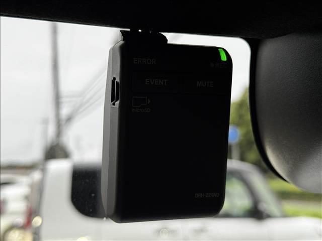 N-BOXカスタム ターボ 9インチフルセグナビ ホンダセンシング 両電スラ ETC 前後ドラレコ Bモニター BT Pスタ スマートキー Cセンサー シートヒーター レーダークルコン Aハイビーム Aライト LEDヘッド(17枚目)