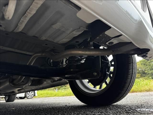 N-BOXカスタム ターボ 9インチフルセグナビ ホンダセンシング 両電スラ ETC 前後ドラレコ Bモニター BT Pスタ スマートキー Cセンサー シートヒーター レーダークルコン Aハイビーム Aライト LEDヘッド(48枚目)