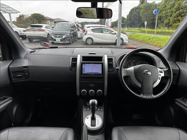 エクストレイル ２０Ｘｔｔ　後期　フルセグナビ　Ｂモニター　パートタイム４ＷＤ　インテリキー　シートヒーター　ＢＴ　ＤＶＤ再生　ＭＳＶクルコン　ＥＴＣ　キセノン　フォグ　Ａライト　横滑り防止　マットバイザー　撥水シート（2枚目）