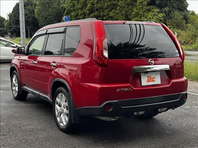 エクストレイル ２０Ｘｔｔ　後期　フルセグナビ　Ｂモニター　パートタイム４ＷＤ　インテリキー　シートヒーター　ＢＴ　ＤＶＤ再生　ＭＳＶクルコン　ＥＴＣ　キセノン　フォグ　Ａライト　横滑り防止　マットバイザー　撥水シート（8枚目）