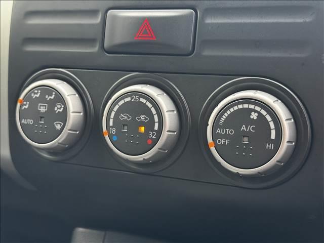 エクストレイル ２０Ｘｔｔ　後期　フルセグナビ　Ｂモニター　パートタイム４ＷＤ　インテリキー　シートヒーター　ＢＴ　ＤＶＤ再生　ＭＳＶクルコン　ＥＴＣ　キセノン　フォグ　Ａライト　横滑り防止　マットバイザー　撥水シート（13枚目）