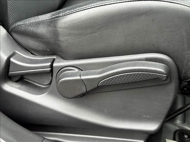 エクストレイル ２０Ｘｔｔ　後期　フルセグナビ　Ｂモニター　パートタイム４ＷＤ　インテリキー　シートヒーター　ＢＴ　ＤＶＤ再生　ＭＳＶクルコン　ＥＴＣ　キセノン　フォグ　Ａライト　横滑り防止　マットバイザー　撥水シート（16枚目）