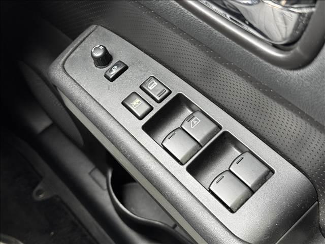 エクストレイル ２０Ｘｔｔ　後期　フルセグナビ　Ｂモニター　パートタイム４ＷＤ　インテリキー　シートヒーター　ＢＴ　ＤＶＤ再生　ＭＳＶクルコン　ＥＴＣ　キセノン　フォグ　Ａライト　横滑り防止　マットバイザー　撥水シート（18枚目）