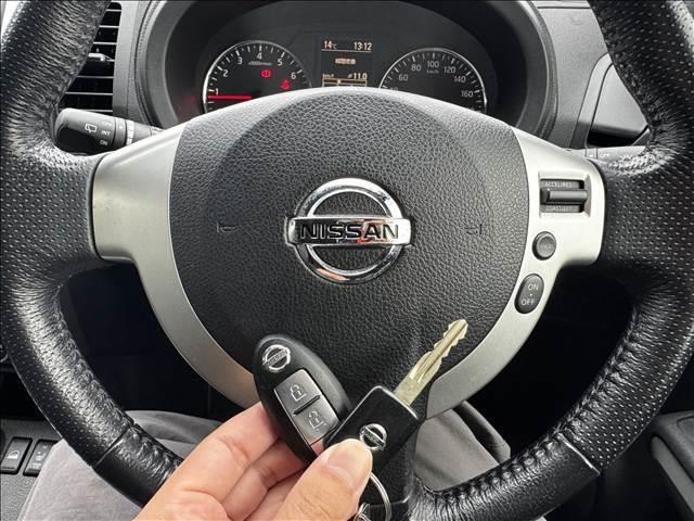 エクストレイル ２０Ｘｔｔ　後期　フルセグナビ　Ｂモニター　パートタイム４ＷＤ　インテリキー　シートヒーター　ＢＴ　ＤＶＤ再生　ＭＳＶクルコン　ＥＴＣ　キセノン　フォグ　Ａライト　横滑り防止　マットバイザー　撥水シート（27枚目）