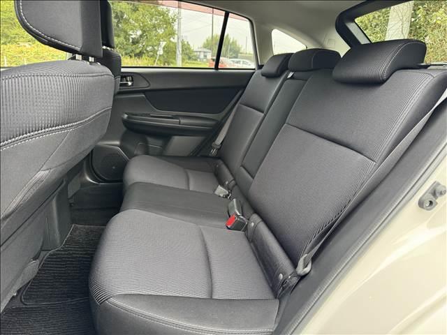 インプレッサスポーツ 1.6i-L フルセグナビ Bモニター BT DVD再生 H フルセグナビ Bモニター BT DVD再生 HIDヘッド フォグ Aスト キーレス ETC 電格ミラー Pガラス マット バイザー 革巻ステア 横滑り防止 シートリフター 分割可倒シート ISOFIX(10枚目)